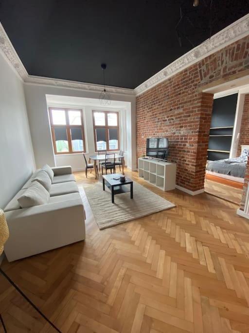 Wyjatkowy Apartament Blisko Rynku Apartment วรอตซวาฟ ภายนอก รูปภาพ
