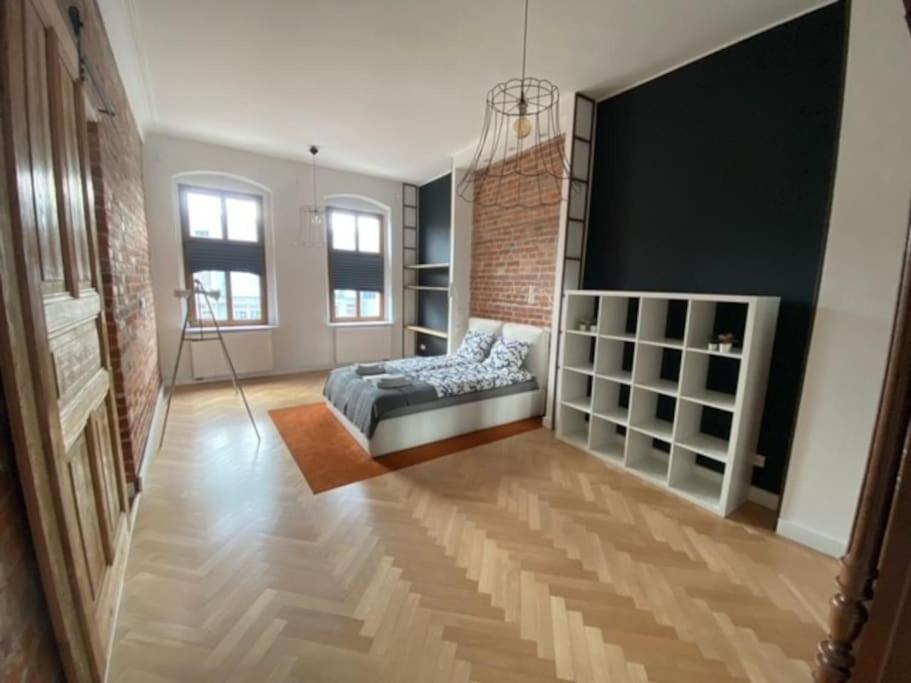 Wyjatkowy Apartament Blisko Rynku Apartment วรอตซวาฟ ภายนอก รูปภาพ