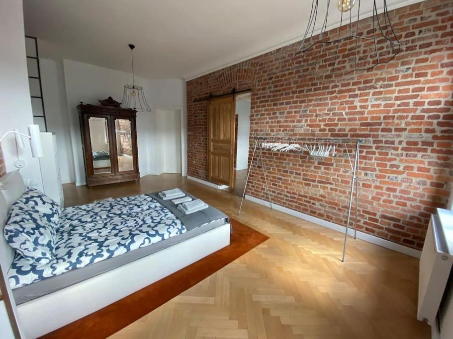 Wyjatkowy Apartament Blisko Rynku Apartment วรอตซวาฟ ภายนอก รูปภาพ
